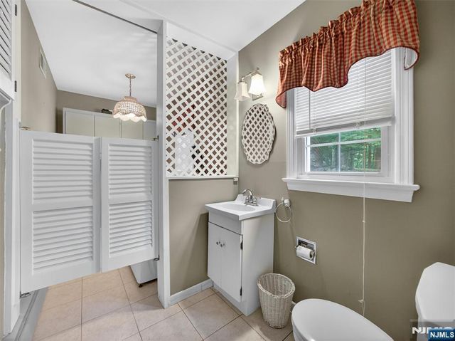 224 Oak Street, Ramsey, NJ 07446