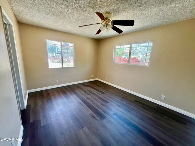 43236 20th Street, Lancaster, CA 93534