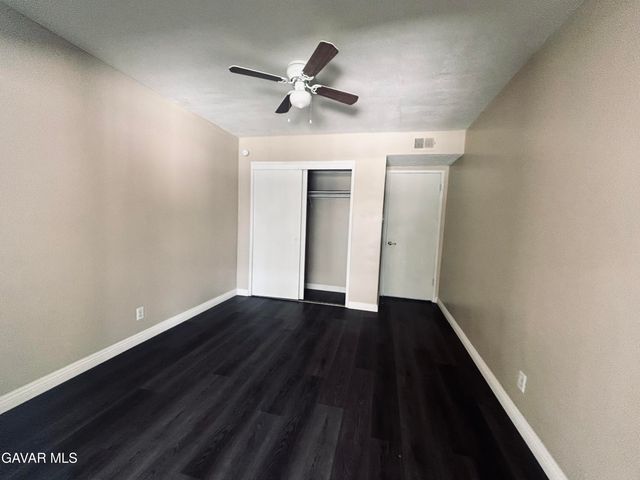 43236 20th Street, Lancaster, CA 93534