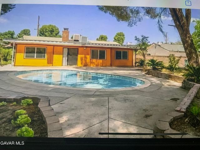 43236 20th Street, Lancaster, CA 93534