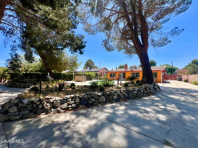 43236 20th Street, Lancaster, CA 93534