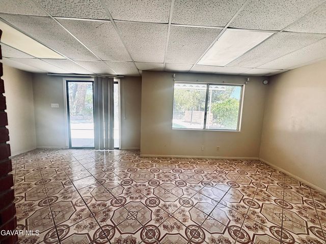 43236 20th Street, Lancaster, CA 93534