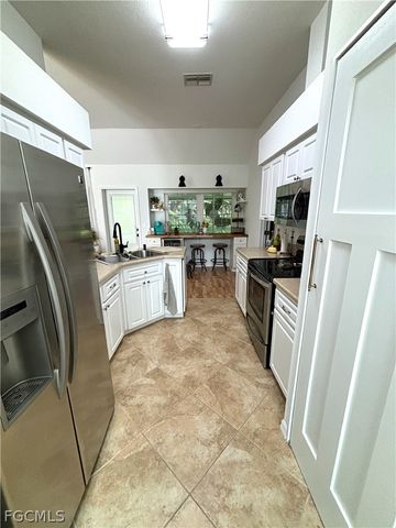 1090 Woods DR, Labelle, FL 33935