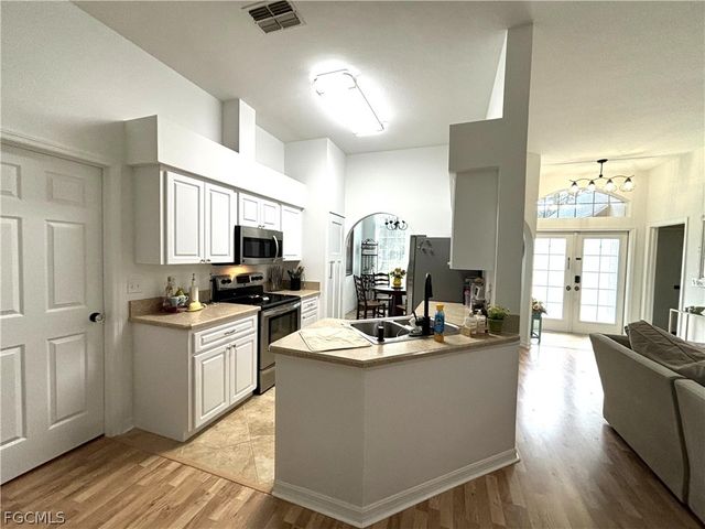 1090 Woods DR, Labelle, FL 33935