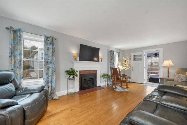 120 Peak Street, Manchester, NH 03104