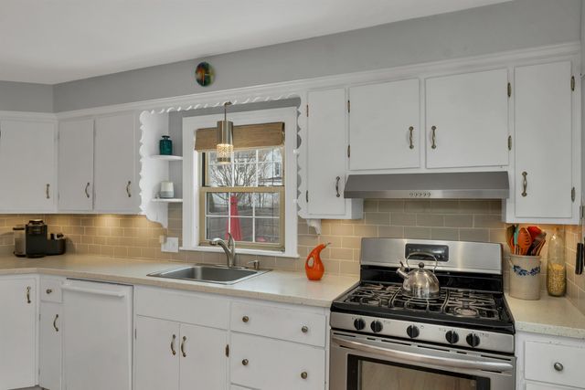 120 Peak Street, Manchester, NH 03104