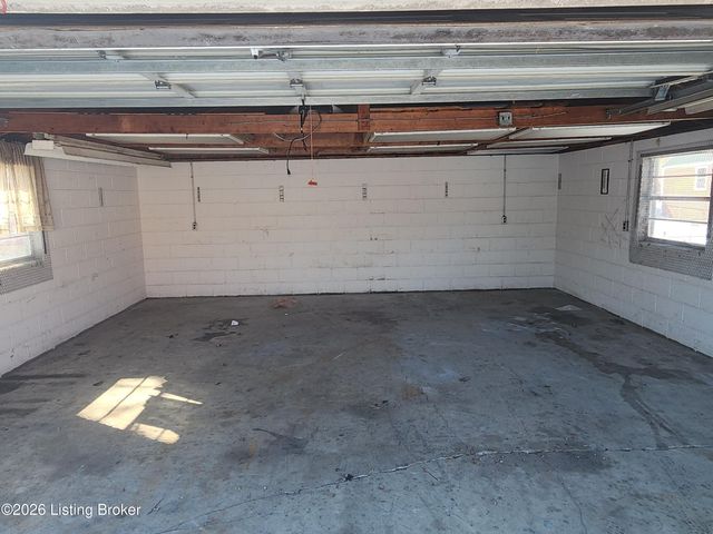 310 Kilmory Ave, Louisville, KY 40214