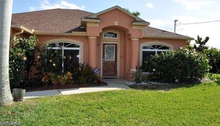 826 SW 32nd TER, Cape Coral, FL 33914