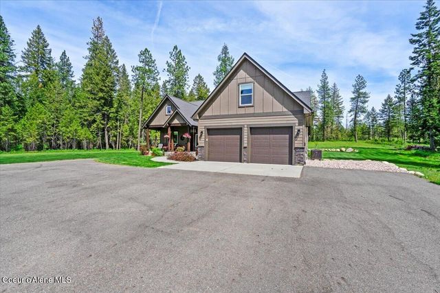 5055 W Whipsaw LN, Rathdrum, ID 83858