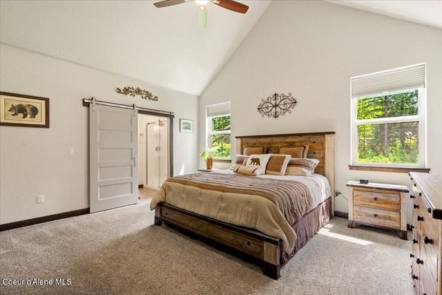 5055 W Whipsaw LN, Rathdrum, ID 83858