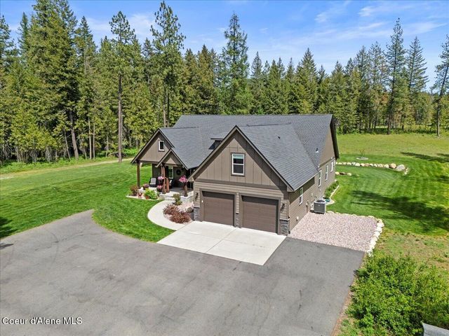 5055 W Whipsaw LN, Rathdrum, ID 83858