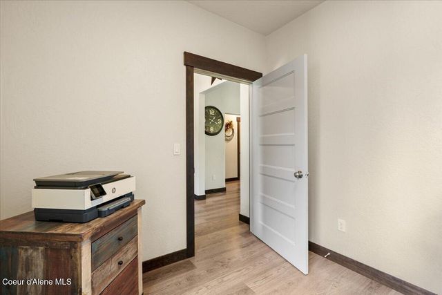 5055 W Whipsaw LN, Rathdrum, ID 83858