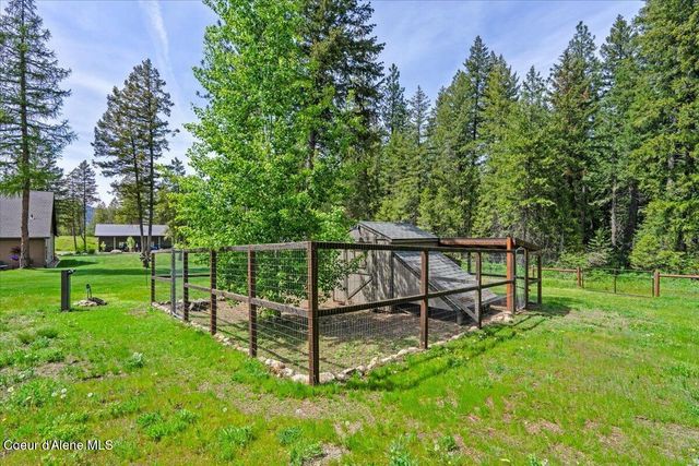 5055 W Whipsaw LN, Rathdrum, ID 83858