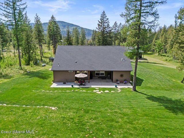 5055 W Whipsaw LN, Rathdrum, ID 83858