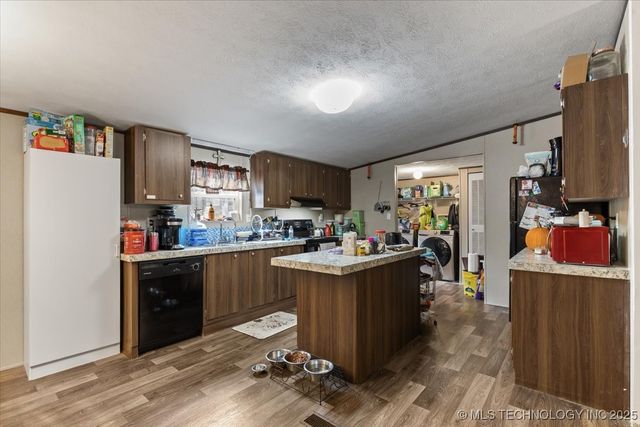59056 S 4695 Road, Watts, OK 74964