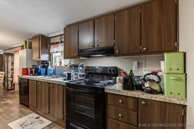59056 S 4695 Road, Watts, OK 74964
