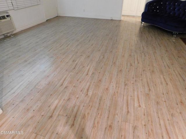 6213 Whitsett Avenue, North Hollywood, CA 91606