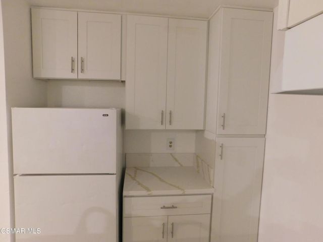 6213 Whitsett Avenue, North Hollywood, CA 91606