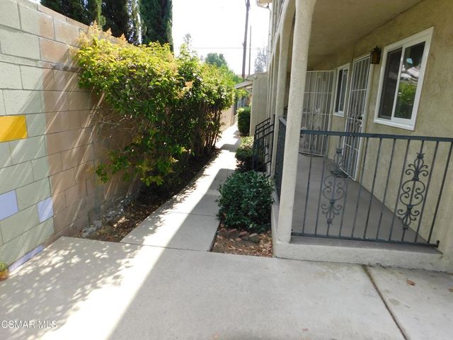 6213 Whitsett Avenue, North Hollywood, CA 91606