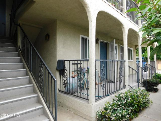 6213 Whitsett Avenue, North Hollywood, CA 91606