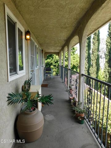 6213 Whitsett Avenue, North Hollywood, CA 91606