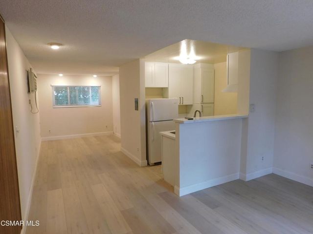 6213 Whitsett Avenue, North Hollywood, CA 91606
