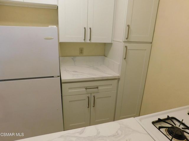 6213 Whitsett Avenue, North Hollywood, CA 91606