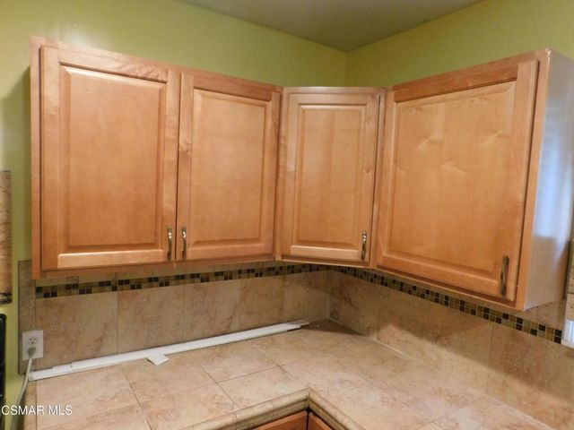 6213 Whitsett Avenue, North Hollywood, CA 91606