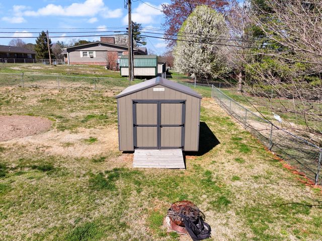 1080 Parkers Mill Road, Somerset, KY 42501