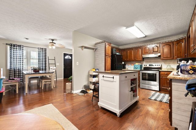 1080 Parkers Mill Road, Somerset, KY 42501