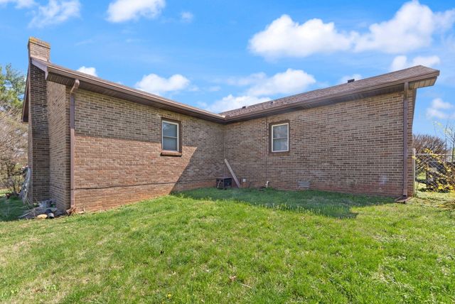 1080 Parkers Mill Road, Somerset, KY 42501