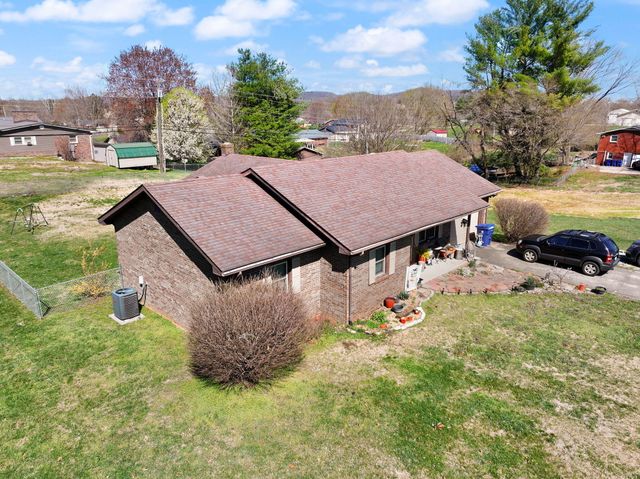 1080 Parkers Mill Road, Somerset, KY 42501