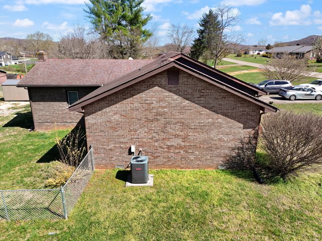 1080 Parkers Mill Road, Somerset, KY 42501