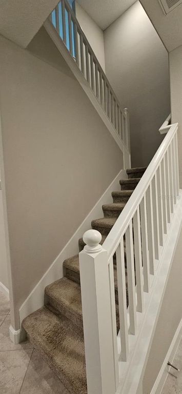 Image 20 of property listing at 6220 WINDSHIP COURT, Tampa, FL 33647