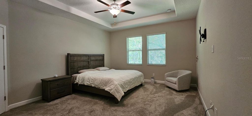 Image 9 of property listing at 6220 WINDSHIP COURT, Tampa, FL 33647