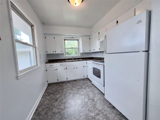 1012 30th Street SE, Cedar Rapids, IA 52403