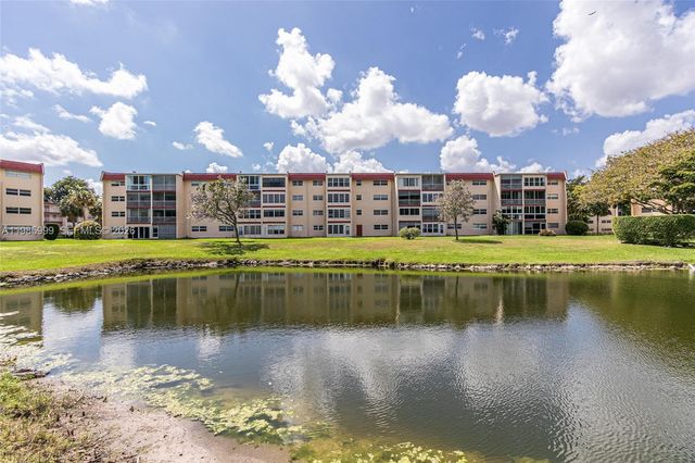 1020 Country Club Drive 305, Margate, FL 33063