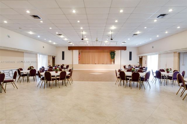 1020 Country Club Drive 305, Margate, FL 33063