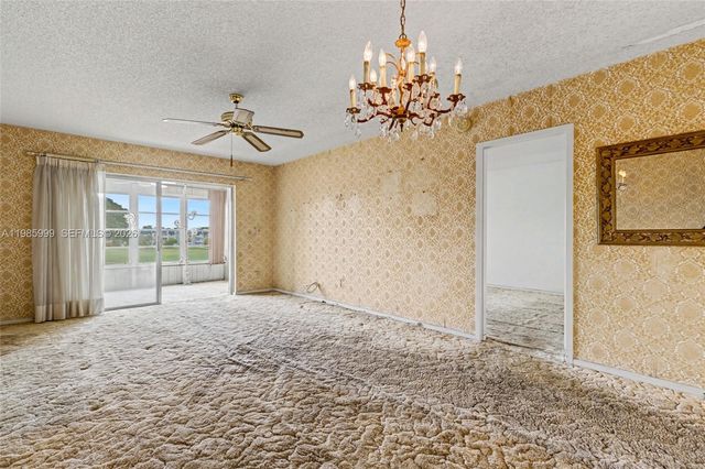 1020 Country Club Drive 305, Margate, FL 33063