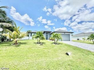 3222 SW Santa Barbara PL, Cape Coral, FL 33914