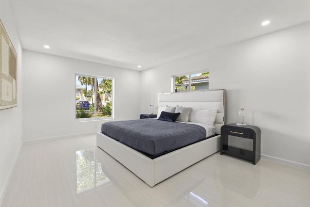 1750 NE 49th Street, Fort Lauderdale, FL 33334