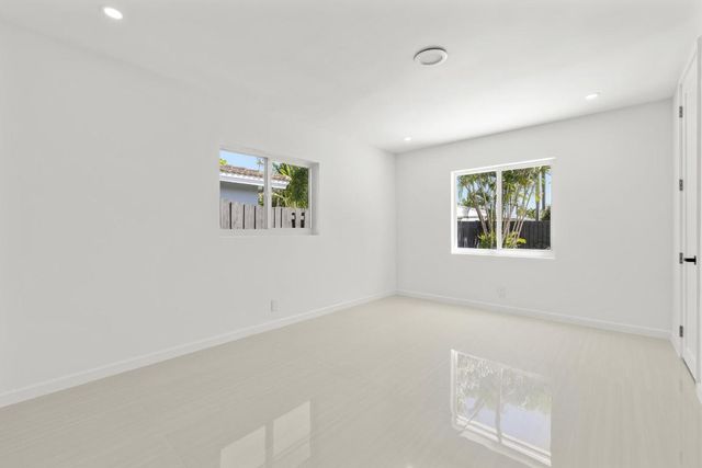 1750 NE 49th Street, Fort Lauderdale, FL 33334