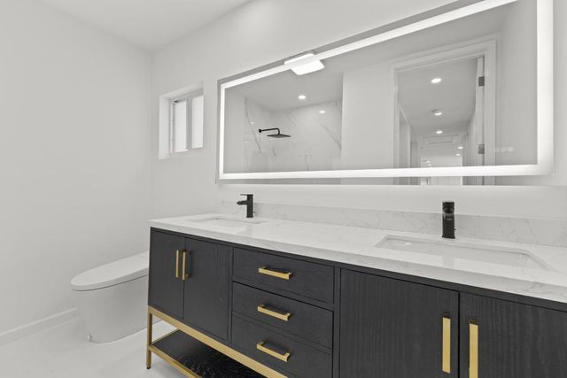 1750 NE 49th Street, Fort Lauderdale, FL 33334