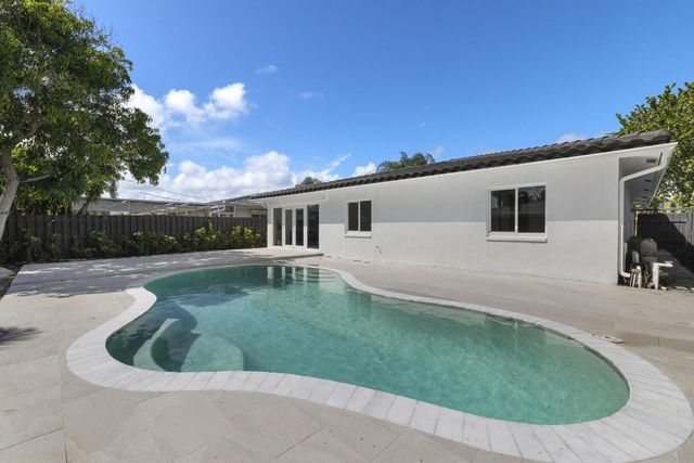 1750 NE 49th Street, Fort Lauderdale, FL 33334