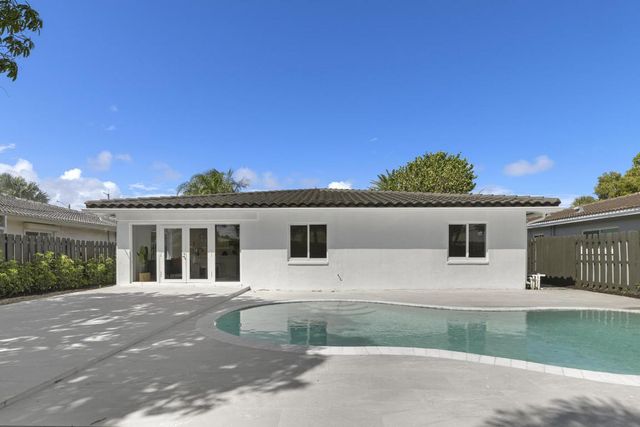 1750 NE 49th Street, Fort Lauderdale, FL 33334