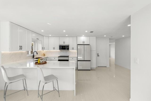 1750 NE 49th Street, Fort Lauderdale, FL 33334