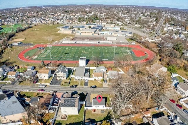 6 Glenda Drive, West Babylon, NY 11704