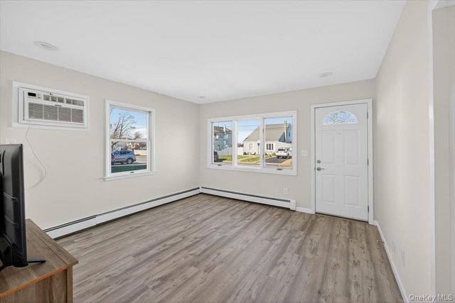 6 Glenda Drive, West Babylon, NY 11704