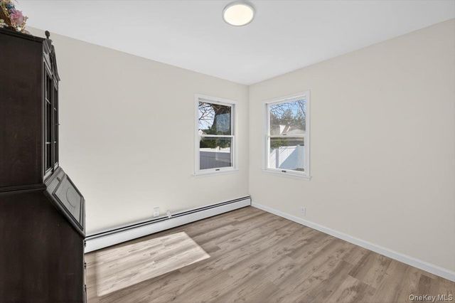 6 Glenda Drive, West Babylon, NY 11704