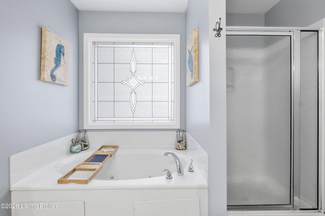 4300 Lost Spring Ct, Louisville, KY 40241